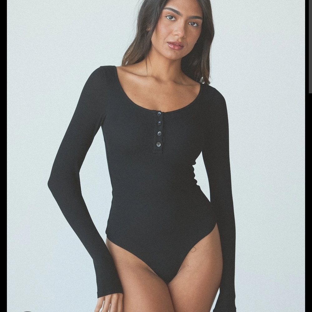 Black Long Sleeve Bodysuit, Klassynetwork (Fits Like L/M)